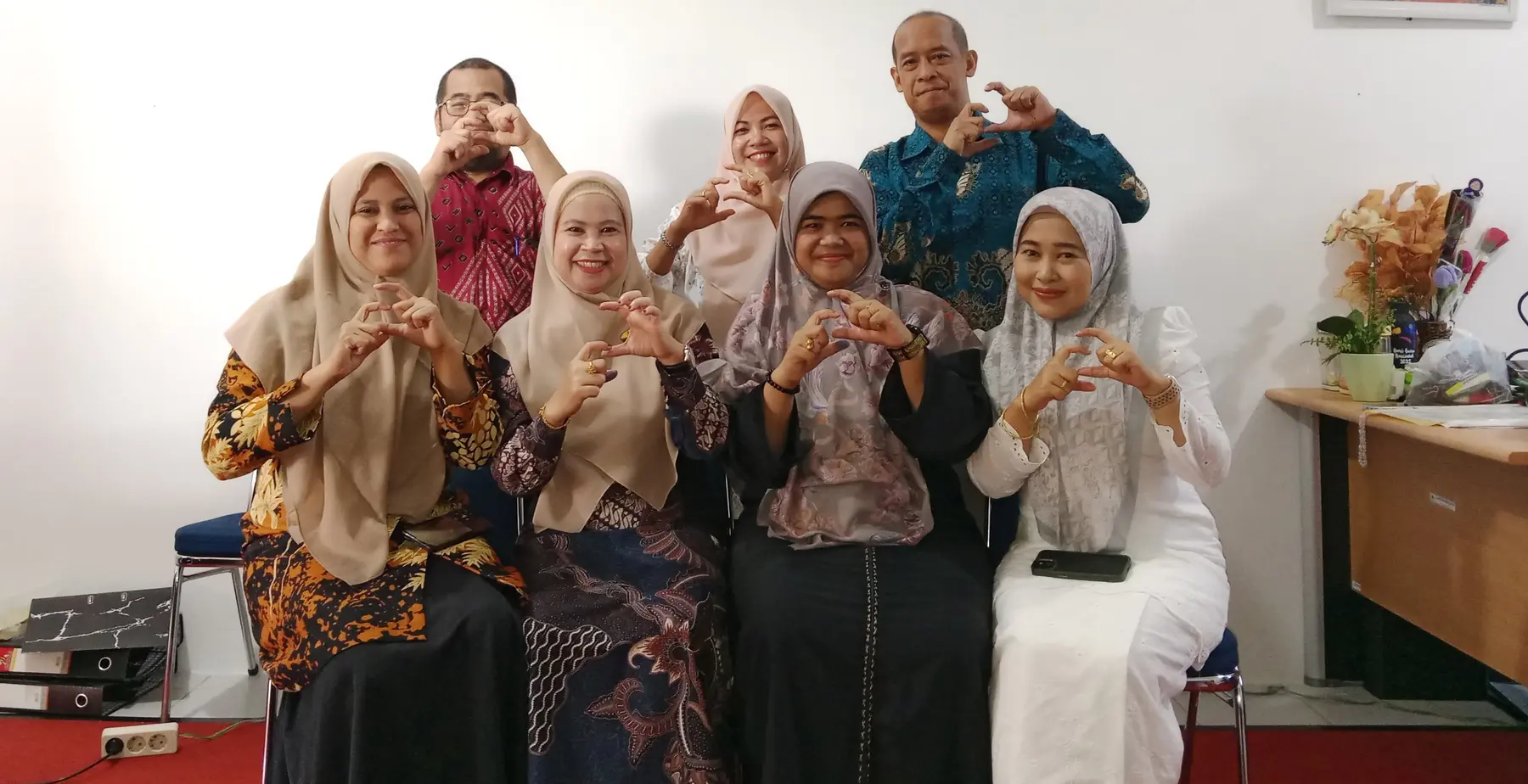 Tim dan mitra Globalsain dalam kegiatan kelembagaan